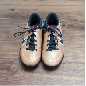 Nike Tiempo Legend 9 indoor soccer shoe